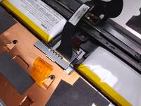 Screen and battery flat flex arrangement
